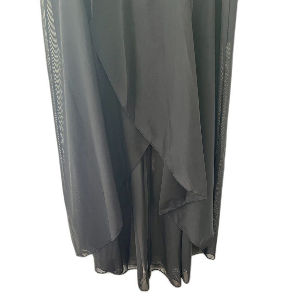 Halara High Low Skirt with Built In Shorts Size Large - Picture 6 of 9